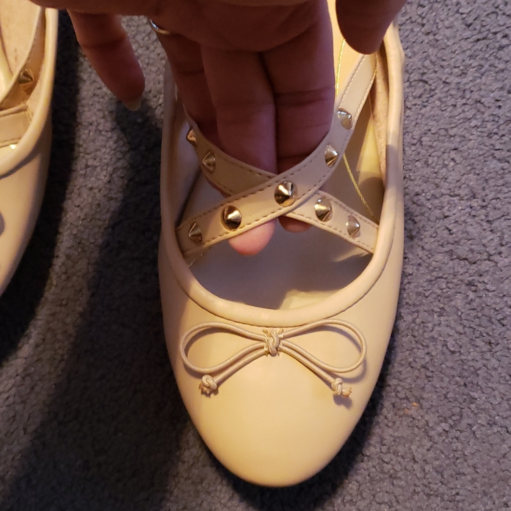 Flats - Picture 3 of 3